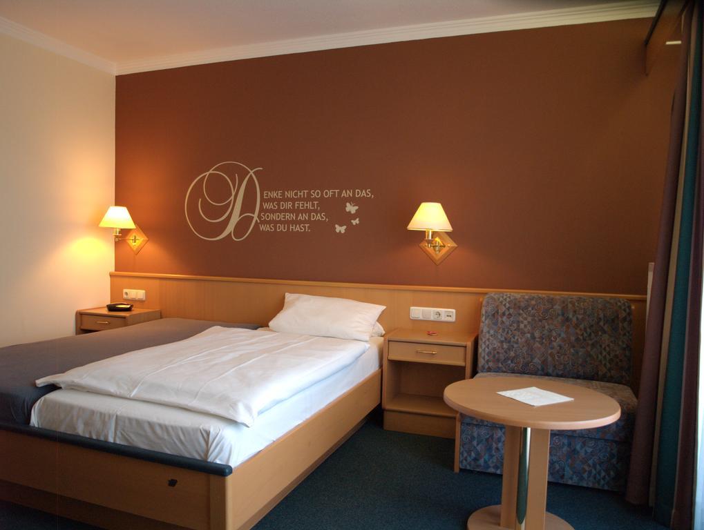 Waldhotel Kurfürst Kaisersesch Zimmer foto